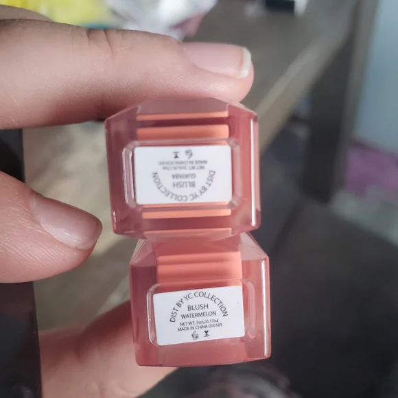 Liquid blush - Picture 2 of 3